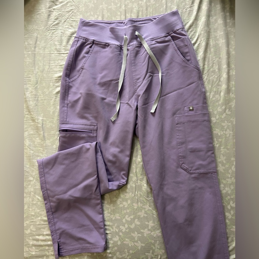 Figs light purple Yola small tall scrub pants
